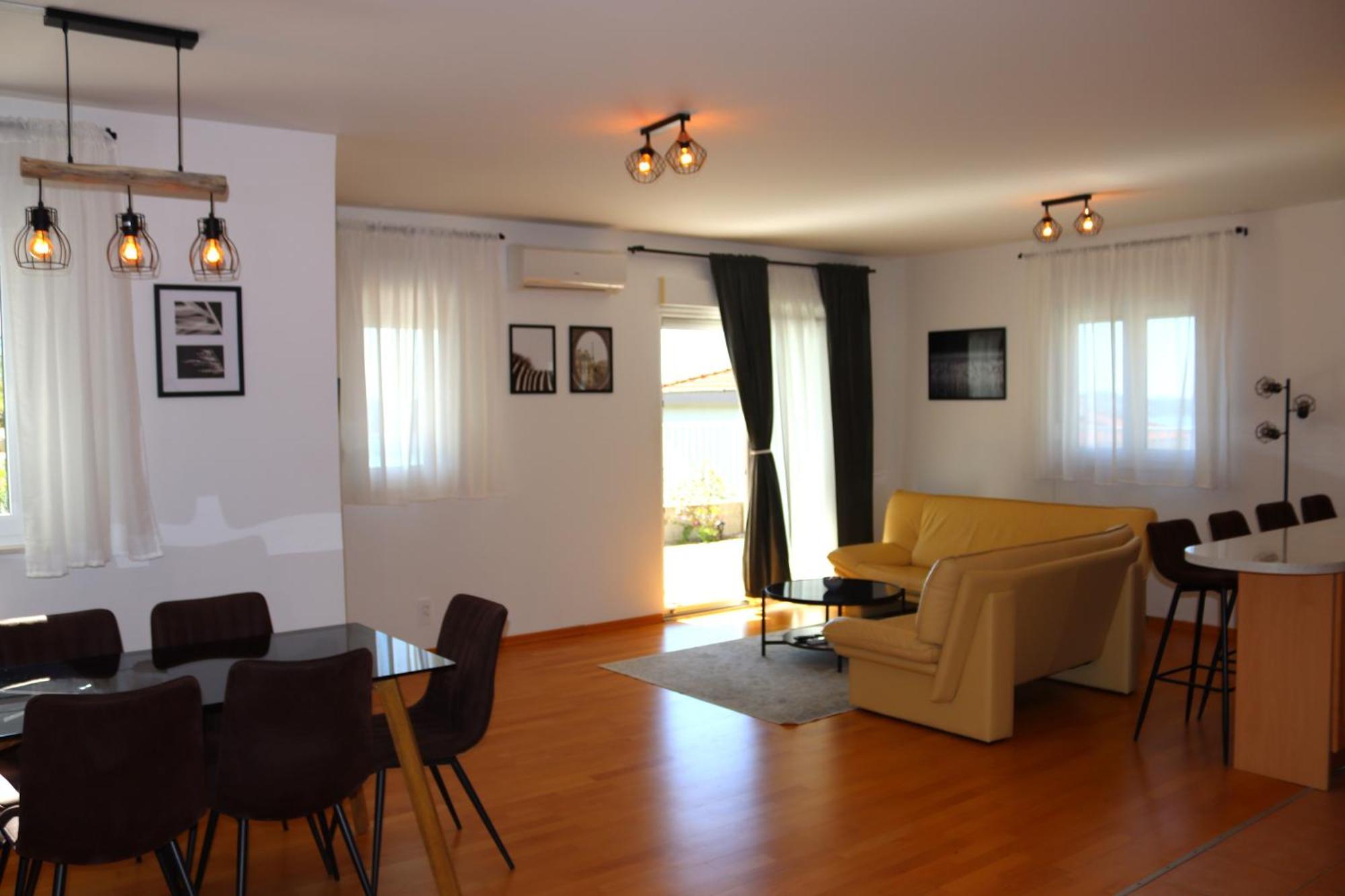 Aurora Luxury Apartment 트로기르 외부 사진
